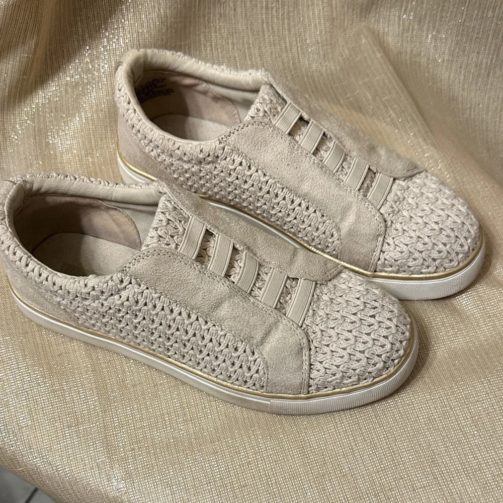 🤎Kenneth Cole Reaction Women's Woven Slip-On Sneakers in Beige•Size 7